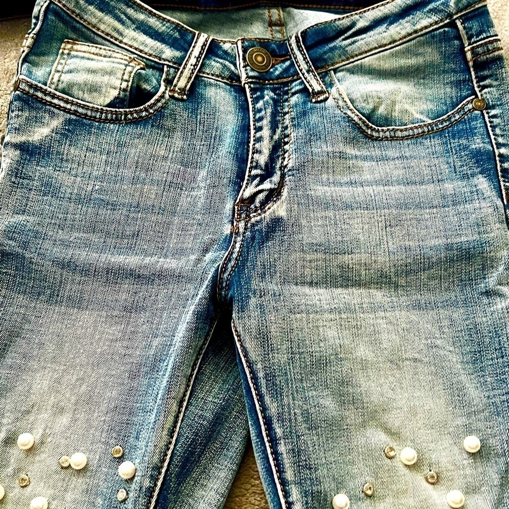 Machine Destroyed Cropped Jeans! Pearl accents! Sz Xs - Picture 11 of 13